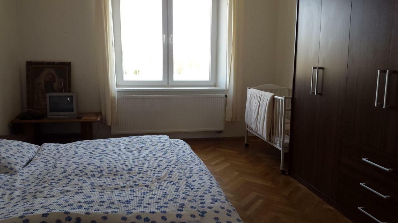 Apartman Ella - Tabor -Cz - U Stadionu Miru 1735 Ngoại thất bức ảnh